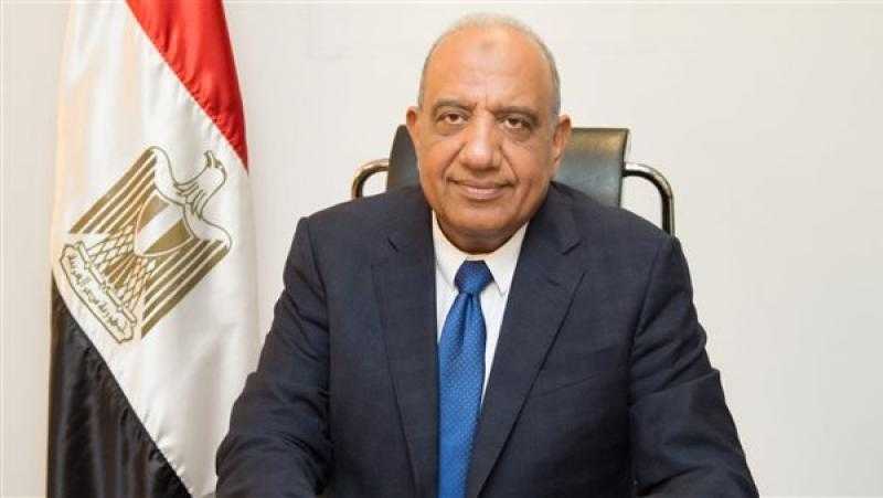 وزير قطاع الأعمال يهنئ البابا تواضروس والأقباط بعيد الميلاد المجيد