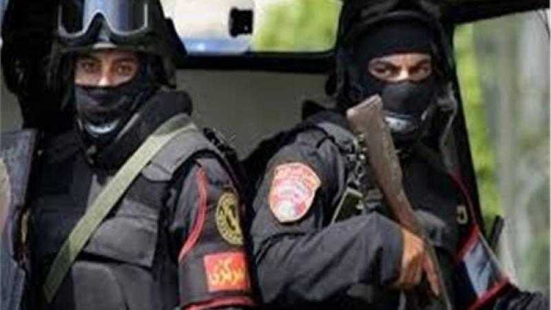 ضبط 3 أجانب بتهمة قتل شخص وإصابة آخر لسرقتهما في الأزبكية