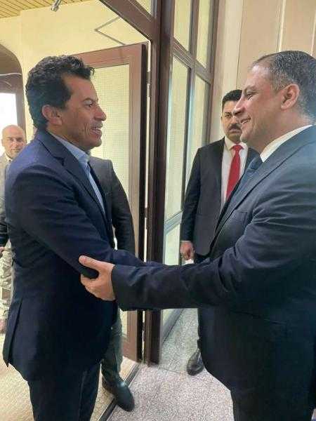 وزير الرياضة يصل العراق لحضور افتتاح كأس الخليج العربي في نسخته الـ25