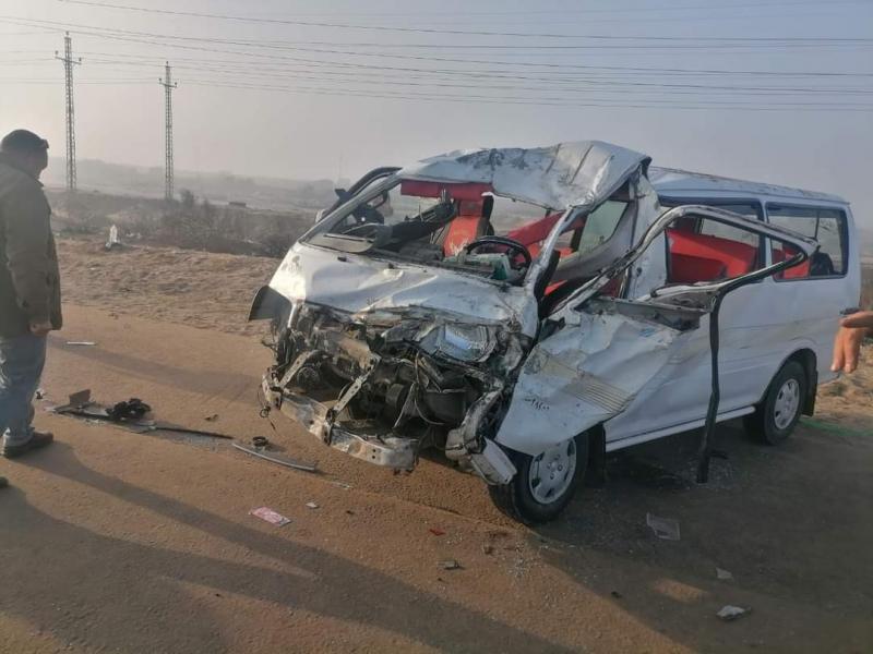 إصابة 14عاملًا في حادث انقلاب سيارة بصحراوي المنيا الغربي