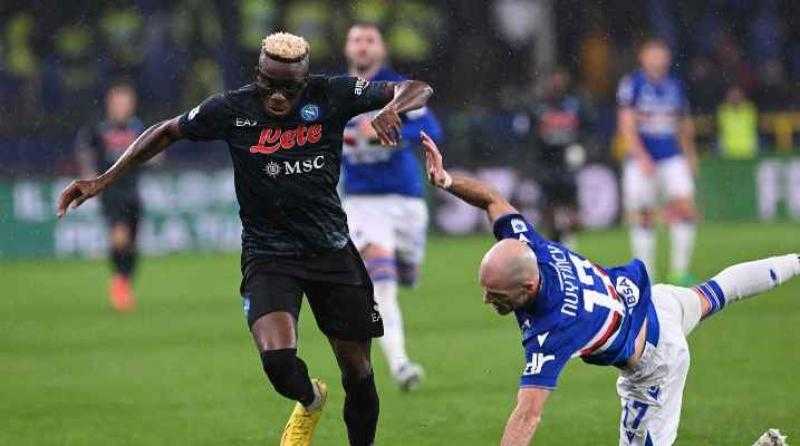 نابولي يعزز صدارته للدوري الإيطالي بفوزه على سامبدوريا