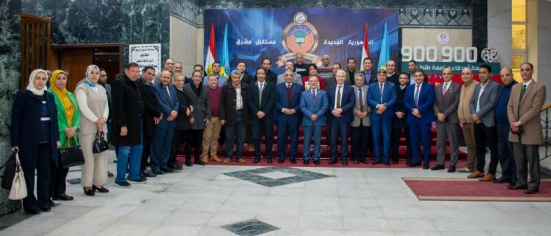 خلال لقائه مع الصحفيين والإعلاميين بالغربية