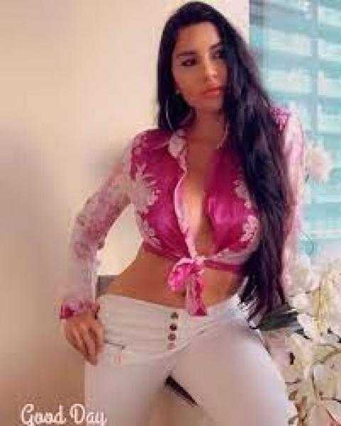 بإطلالة جرئية.. لامينا فرنچية تشارك صورًا جديدة عبر إنستجرام