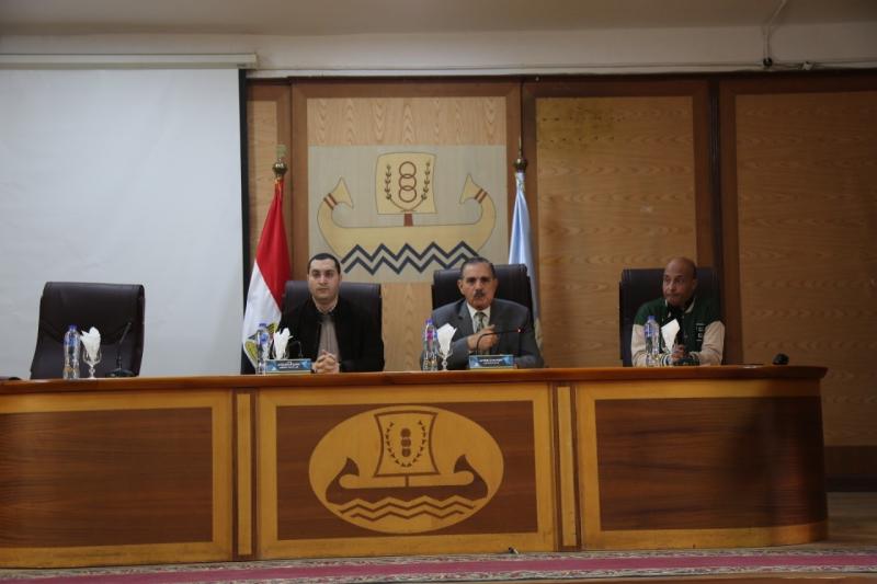 محافظ كفرالشيخ يعقد اجتماعًا لتفعيل الخطة الإعلامية