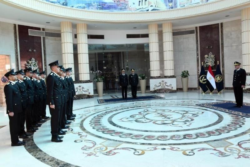وزير الداخلية يصدق على تخرج دفعة طلبة الدور الثانى بكلية الشرطة