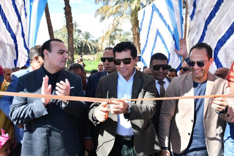 وزير الشباب والرياضة يفتتح تطوير مركزي شباب العديسات والزهراء بالطود