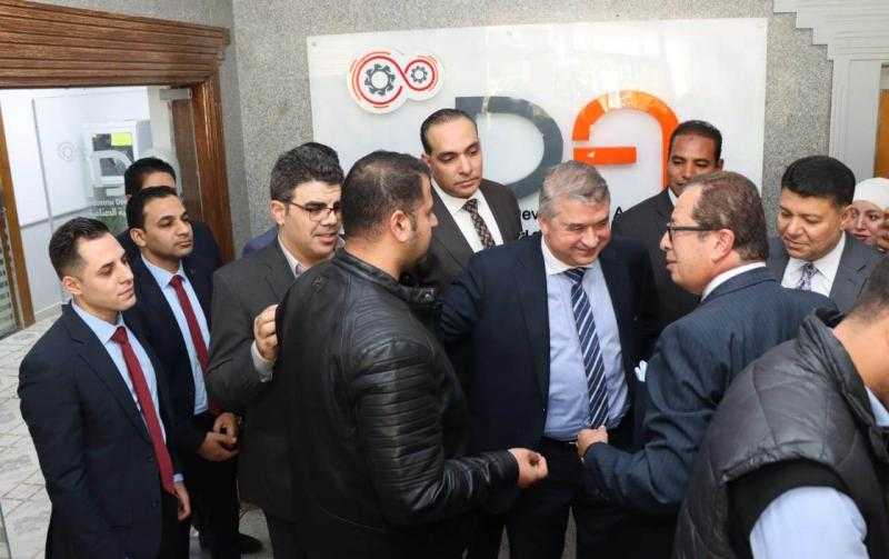 رئيس التنمية الصناعية يستعرض مع مستثمري العاشر من رمضان أبرز إجراءات الهيئة لدعم المجتمع الصناعي