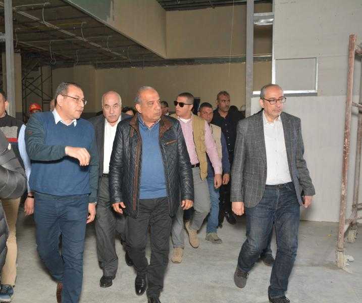 وزير قطاع الأعمال العام يستهل زيارته لشركة غزل المحلة بلقاء محافظ الغربية