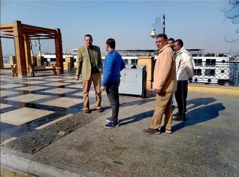 رئيس مدينة الأقصر يتفقد حملات النظافة اليومية بشوارع حي جنوب وشمال المدينة |صور