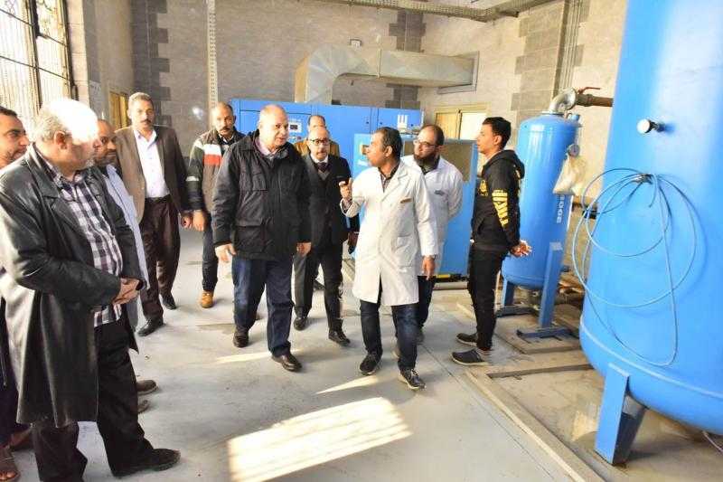 محافظ أسيوط يتفقد سير العمل بمحطة توليد الأكسجين بمستشفى الإيمان العام | صور