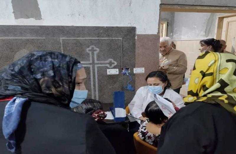 2200 كشف و614 تحليلًا في ثالث أيام عمل قافلة الأزهر الطبية في سوهاج