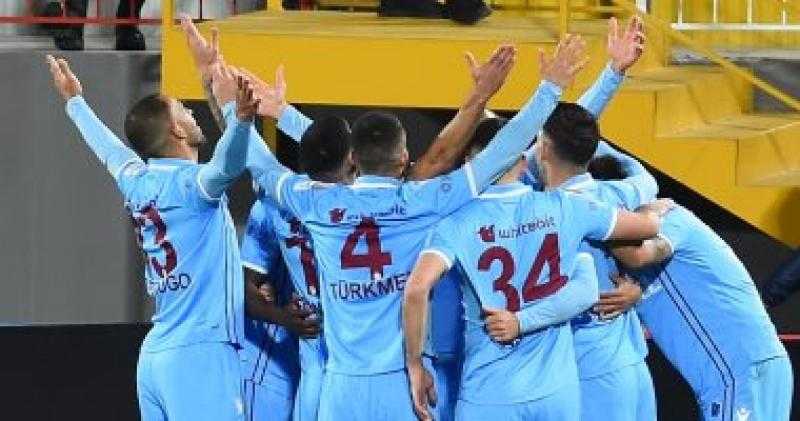 طرابزون يتأهل لربع نهائي كأس تركيا برباعية ضد عمراني سبور بمشاركة تريزيجيه