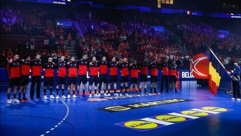 خط أحمر