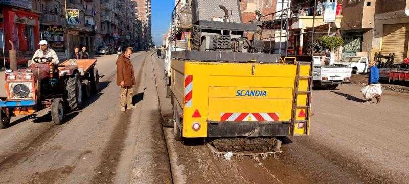 بالصور.. محافظ كفر الشيخ : رفع 2001طن مخلفات ب 14 مركزاً ومدينة