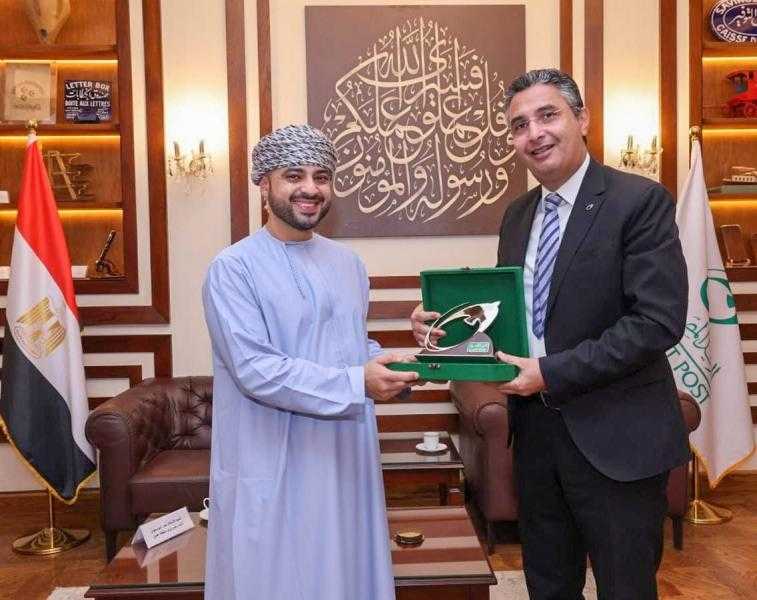 رئيس البريد المصري يستقبل نائب رئيس البريد العُماني لبحث سبل التعاون