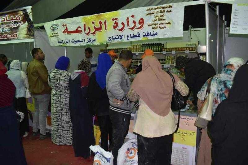 نائب محافظ المنيا يفتتح معرض ”أهلا رمضان” بأسعار مخفضة| صور