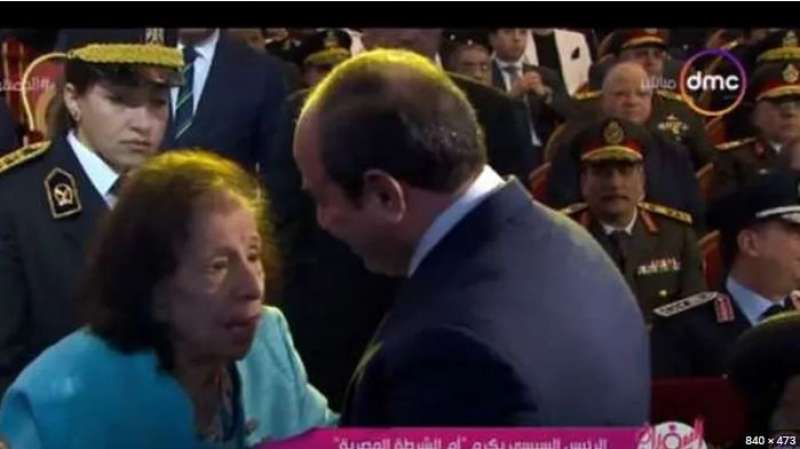 الرئيس السيسي يكرم ليلى تكلا