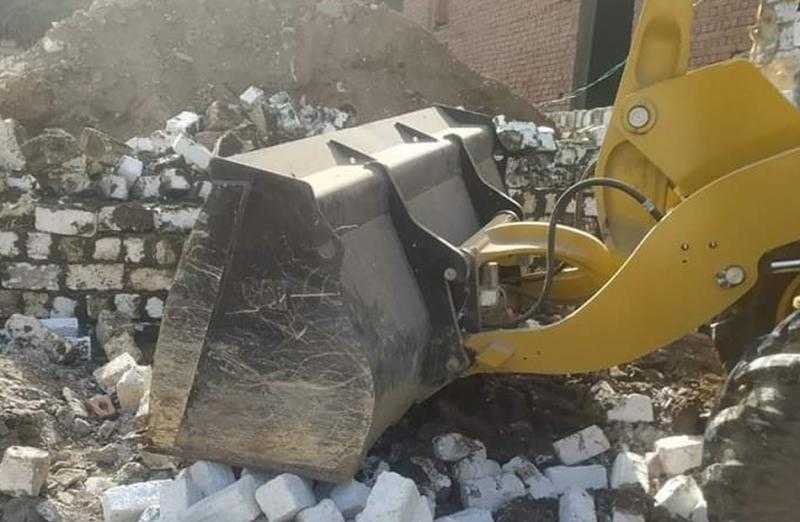 إزالة تعديات بالمحلة وإصلاح إنارة في بسيون ورفع تجمعات قمامة بالغربية