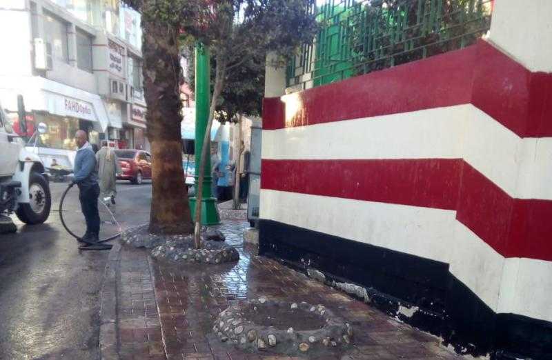 محافظ أسيوط: غسيل ميدان الشهيد أحمد جلال بحي شرق ضمن حملات النظافة والتجميل | صور