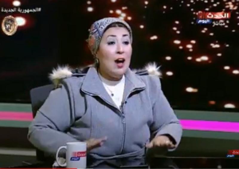 استشاري تعديل سلوك تنفعل على الهواء: مبقاش في رجالة خلاص.. فيديو