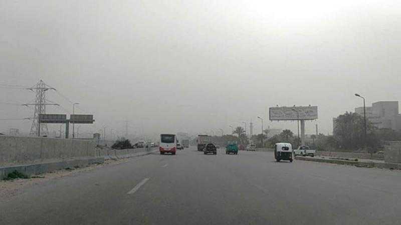 عاصفة ترابية تضرب الإسكندرية من الكورنيش إلى الصحراوي.. صور