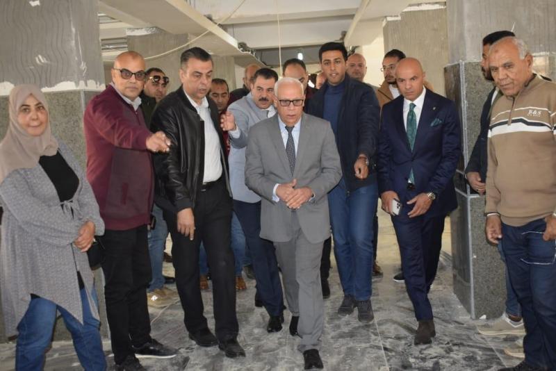 محافظ بورسعيد يتفقد تطوير ورفع كفاءة مبنى مجمع المصالح الحكومية | صور