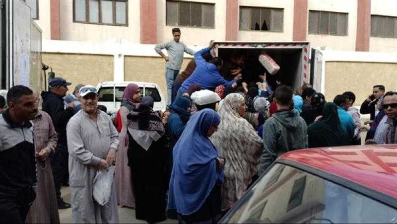 ”الزراعة” تطلق 27 منفذاً متحركاً إلى محافظة بني سويف لبيع السلع بأسعار مخفضة