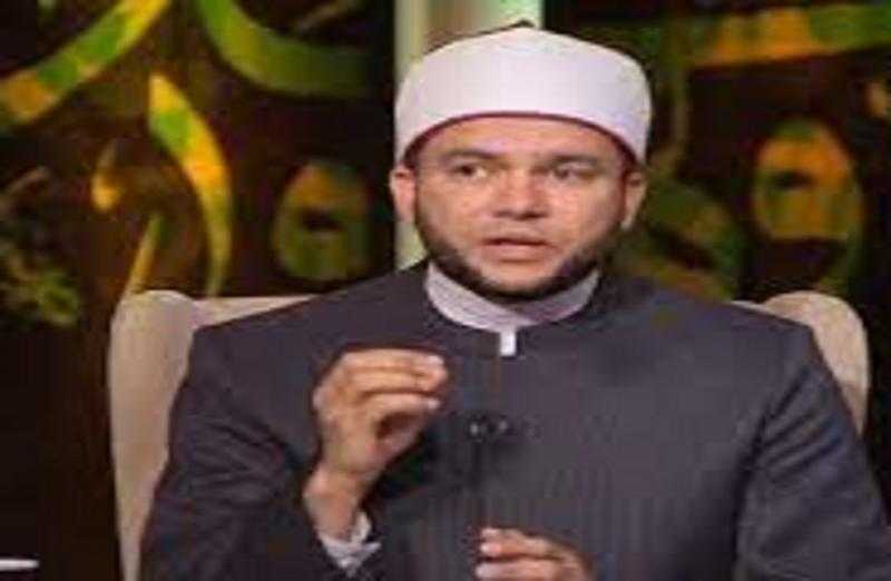 هاني تمام: البعض يصلي ويصوم ولا يحسن أخلاقه