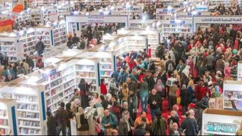 وفد طلابي من جامعة الإسكندرية يزور معرض القاهرة للكتاب