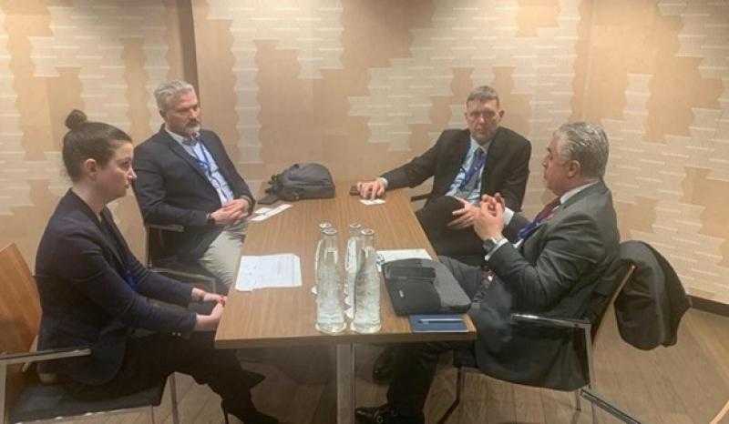 على هامش اللجنة المشتركة بالمجر.. رئيس اقتصادية قناة السويس يعرض فرص الاستثمار على شركات مجرية