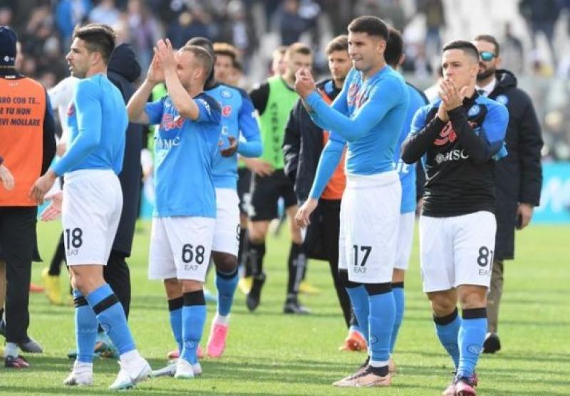 نابولي يهزم سبيزيا ويواصل الابتعاد بصدارة الدوري الإيطالي