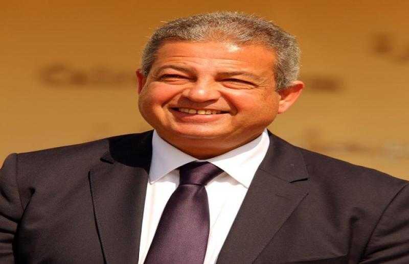 وزير الرياضة السابق يوجه رسالة لمحمد صلاح وعصام الحضري