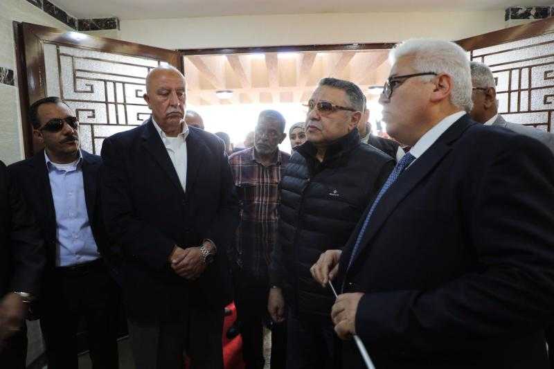 احتفالاً بالعيد القومي الـ53…محافظ البحر الأحمر يفتتح منطقة عربات الطعام المتنقلة بالغردقة