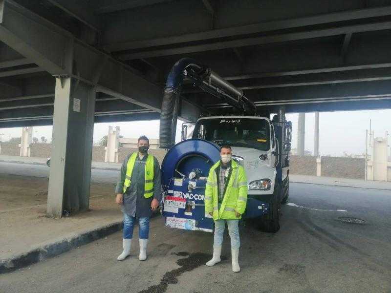 محافظة القاهرة تدفع بمواتير ومعدات في الشوارع لمواجهة اضطراب الطقس