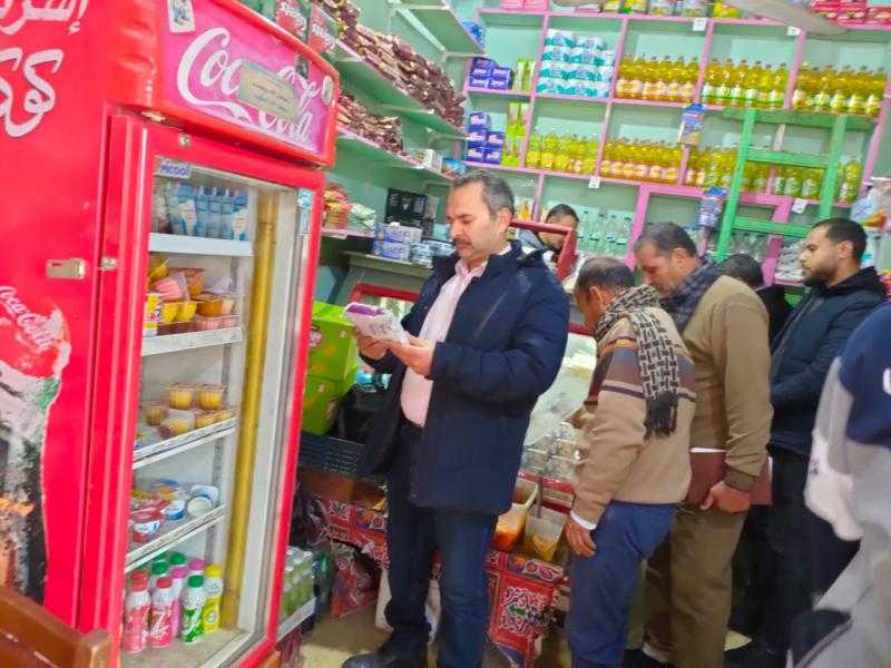 تحرير 66 محضرا متنوعا في حملات لمراقبة الأسواق بكفر الشيخ.. صور