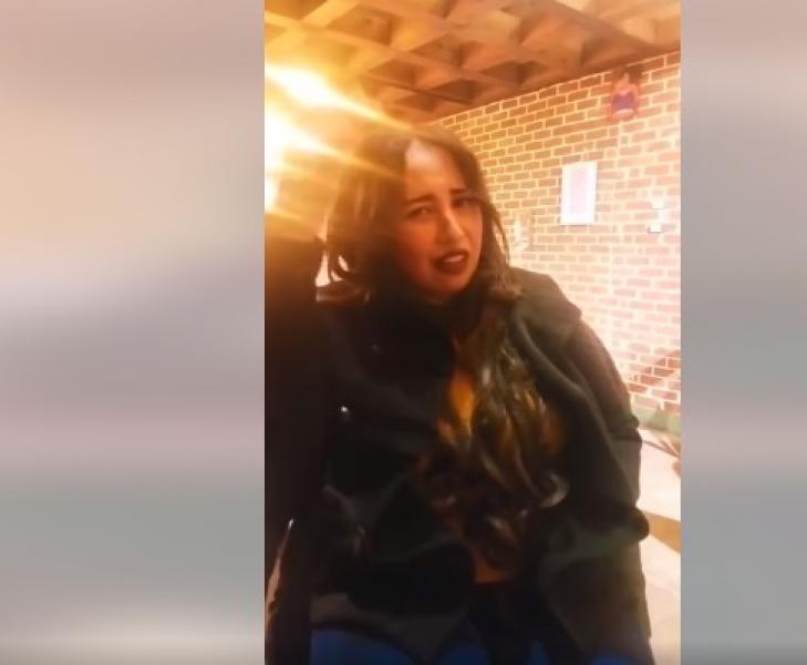 بلوجر تثير غضب رواد السوشيال ميديا: شغلي أهم منك و من عيالك.. أنا مش خدامة