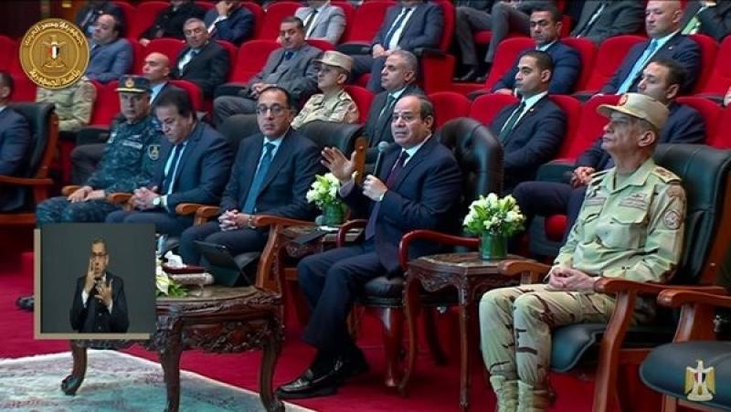 الرئيس السيسي: مش عاوزين نتكلم عن موضوع الأكل تاني واطمنوا