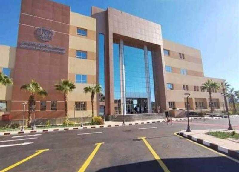 نجاح استئصال ورم سرطاني بالرحم لسيدة تبلغ 45 عاما بمستشفى إيزيس بالأقصر