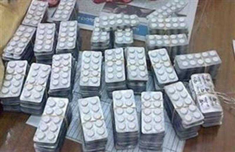 جمارك مطار القاهرة تُحبط تهريب كمية من المشغولات الذهبية ومواد مخدرة