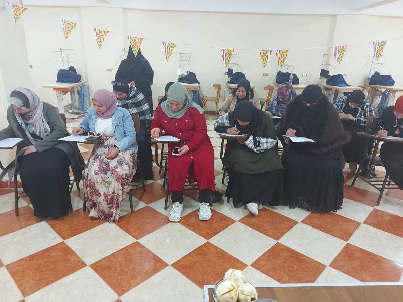 «القوى العاملة»: دورات تدريبية للشباب على مهنة التفصيل والحاسب الآلي بالدقهلية |صور