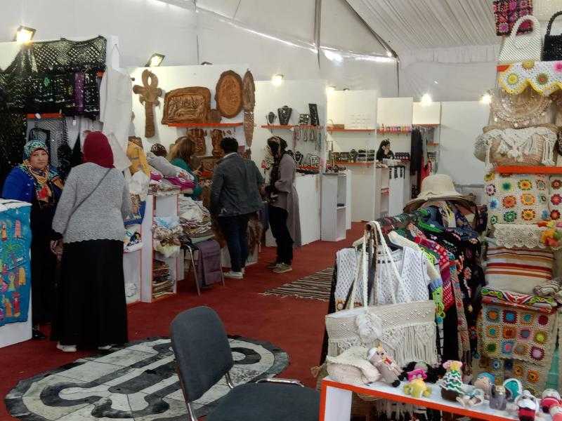 معرض ديارنا للحرف اليدوية بالأقصر يختتم فعالياته وسط إقبال على المعروضات.. صور