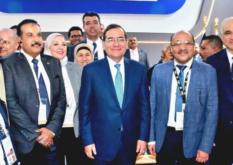 وزير البترول يتفقد جناح «مصر للبترول» بـ«إيجبس 2023»