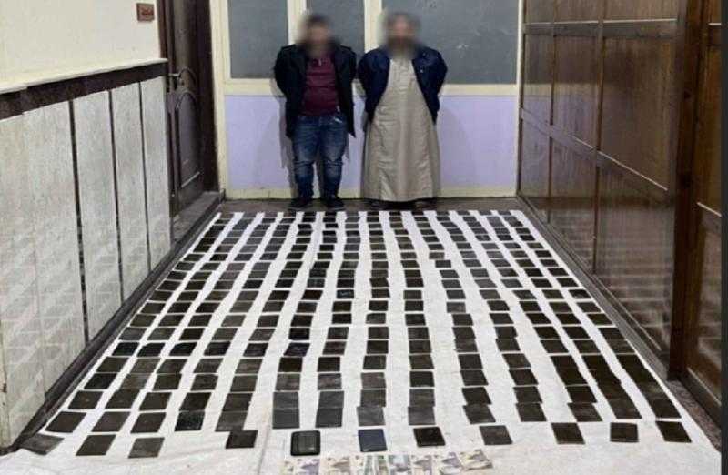 القبض على تاجري مخدرات في الشروق لحيازتهما الهيروين