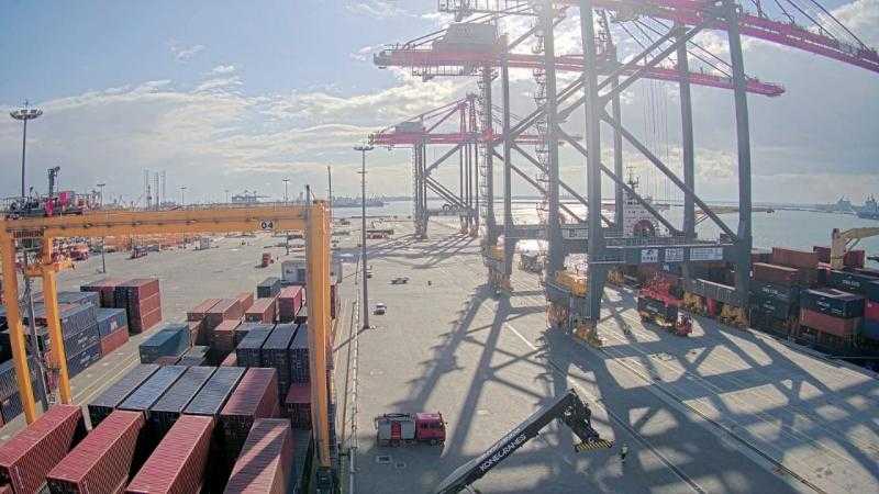 محطة «تحيا مصر» بميناء الإسكندرية تستقبل 500 حاوية صادر في إطار التشغيل التجريبي