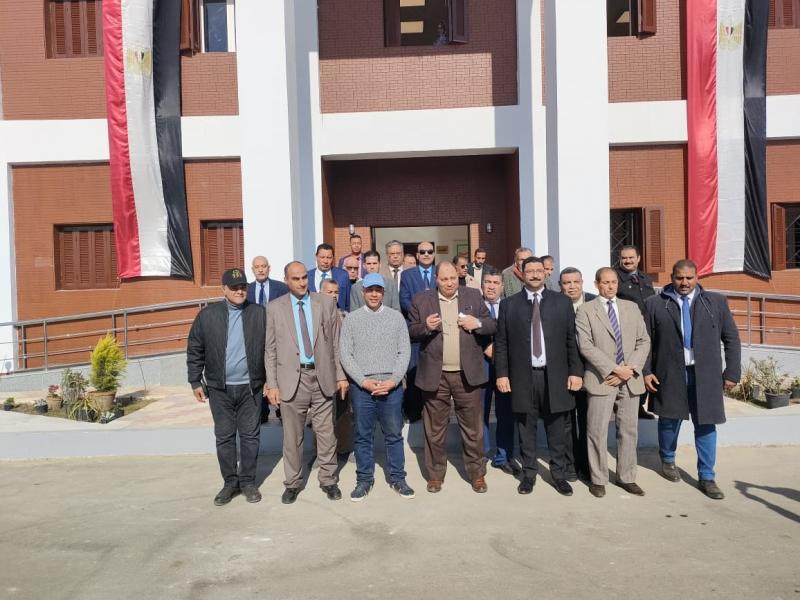 نائب محافظ المنيا ونائب وزير الزراعة يتفقدان مجمع خدمات المعصرة.. صور