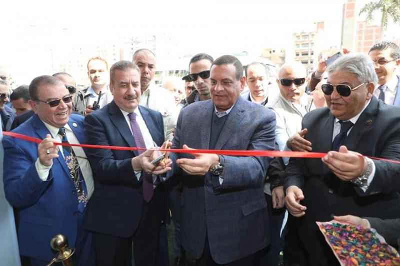 وزير التنمية المحلية ومحافظ المنوفية يفتتحان معارض ”أهلا رمضان”