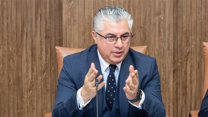 رئيس اقتصادية قناة السويس يلتقي رئيس ”تيدا - مصر” لتعزيز التعاون المشترك