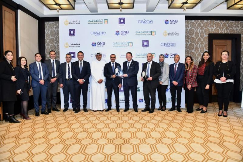 الأهلي المصري وبنك مصر وبنك قطر الوطني الأهلي يوقعون عقد تمويل مشترك مبلغ 2 مليار جنيه للمساهمة في تمويل مشروع شركة الديار القطرية “سيتي جيت”