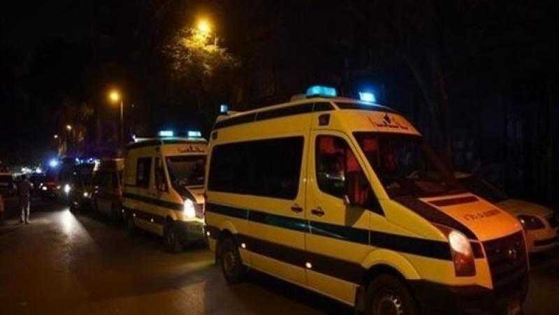 مصرع وإصابة 5 أشخاص في انقلاب ربع نقل على طريق أسيوط الغربي
