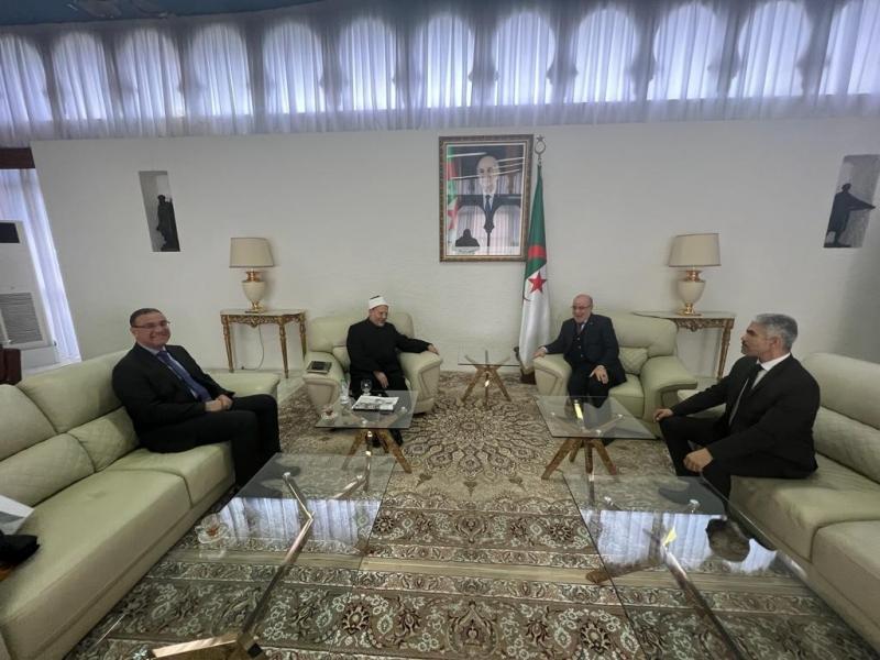 مفتي الجمهورية يلتقي وزير الشئون الدينية الجزائري ويبحثان سبل التعاون الإفتائي بين مصر والجزائر